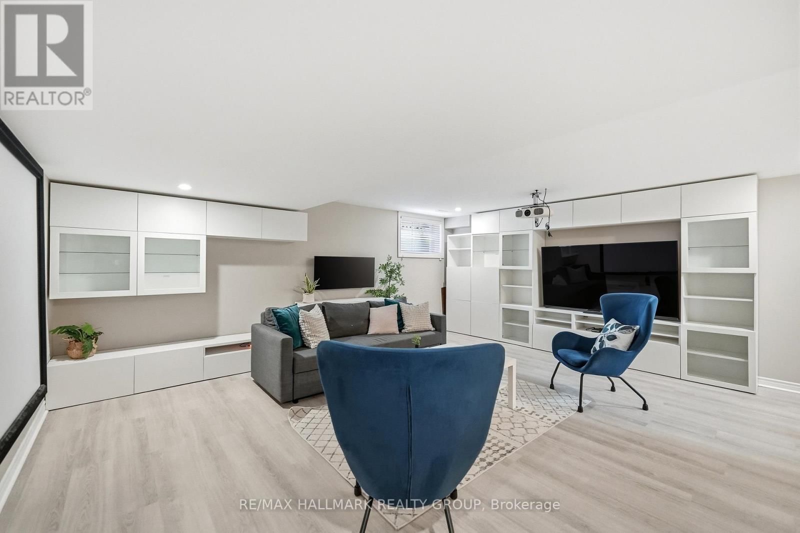 570 BAIE DES CASTORS STREET Image 26