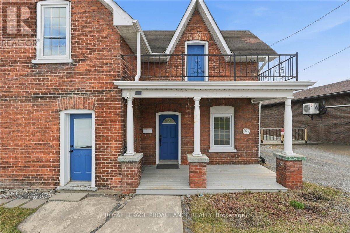 209 DUNDAS STREET EAST Image 2