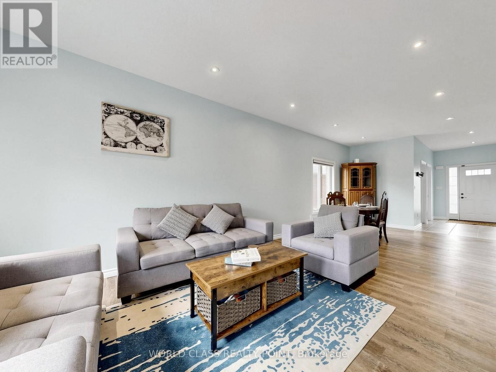 371 FINORO CRESCENT Image 10