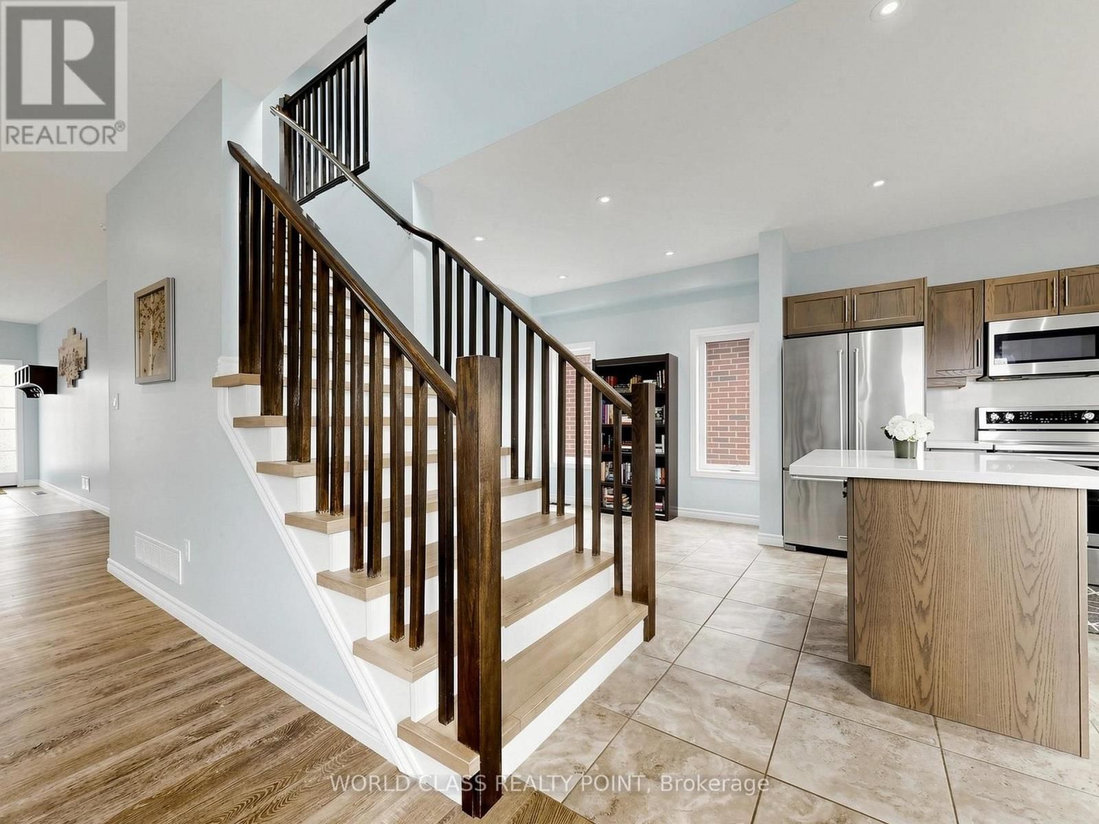 371 FINORO CRESCENT Image 21