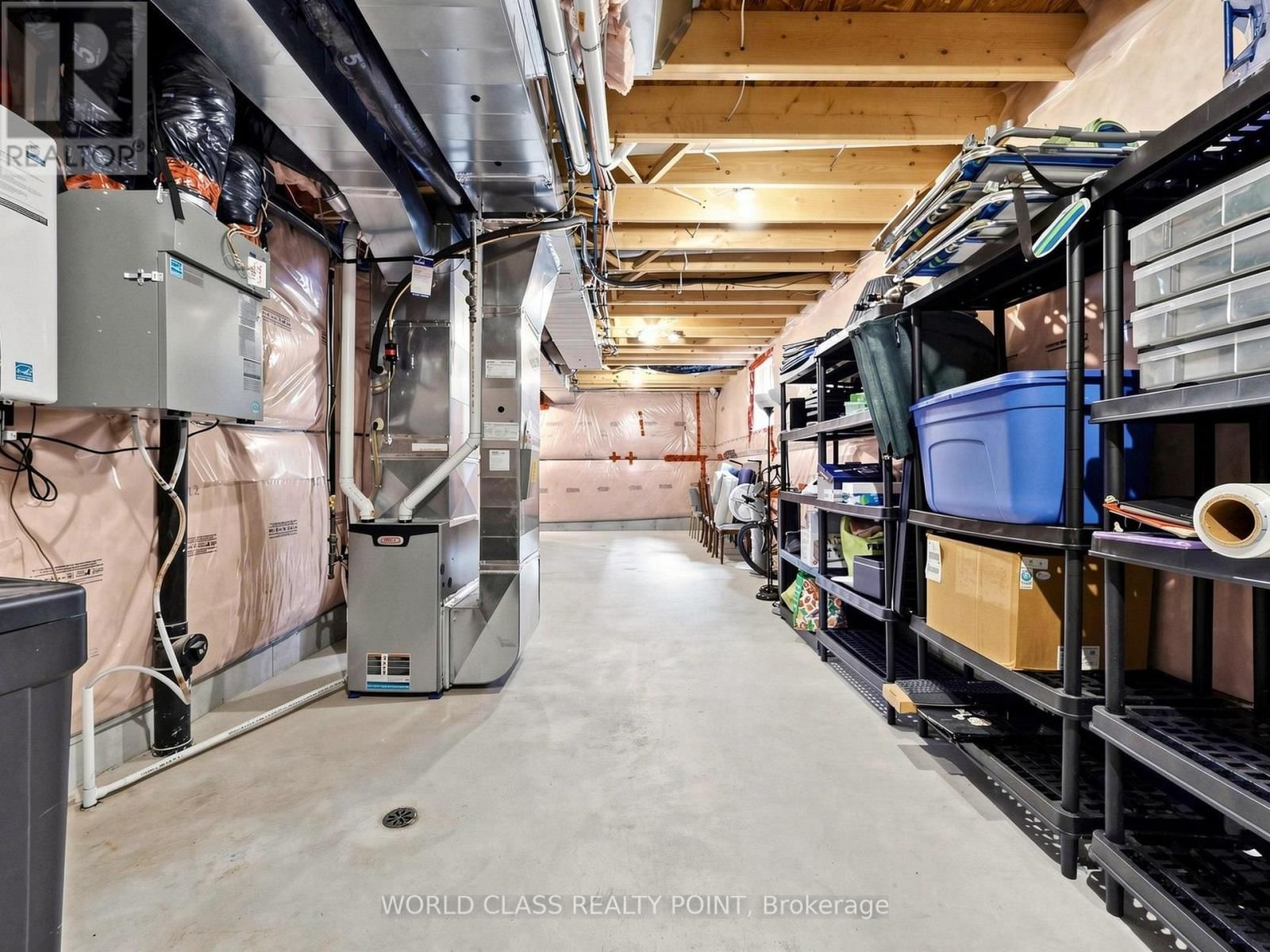 371 FINORO CRESCENT Image 39