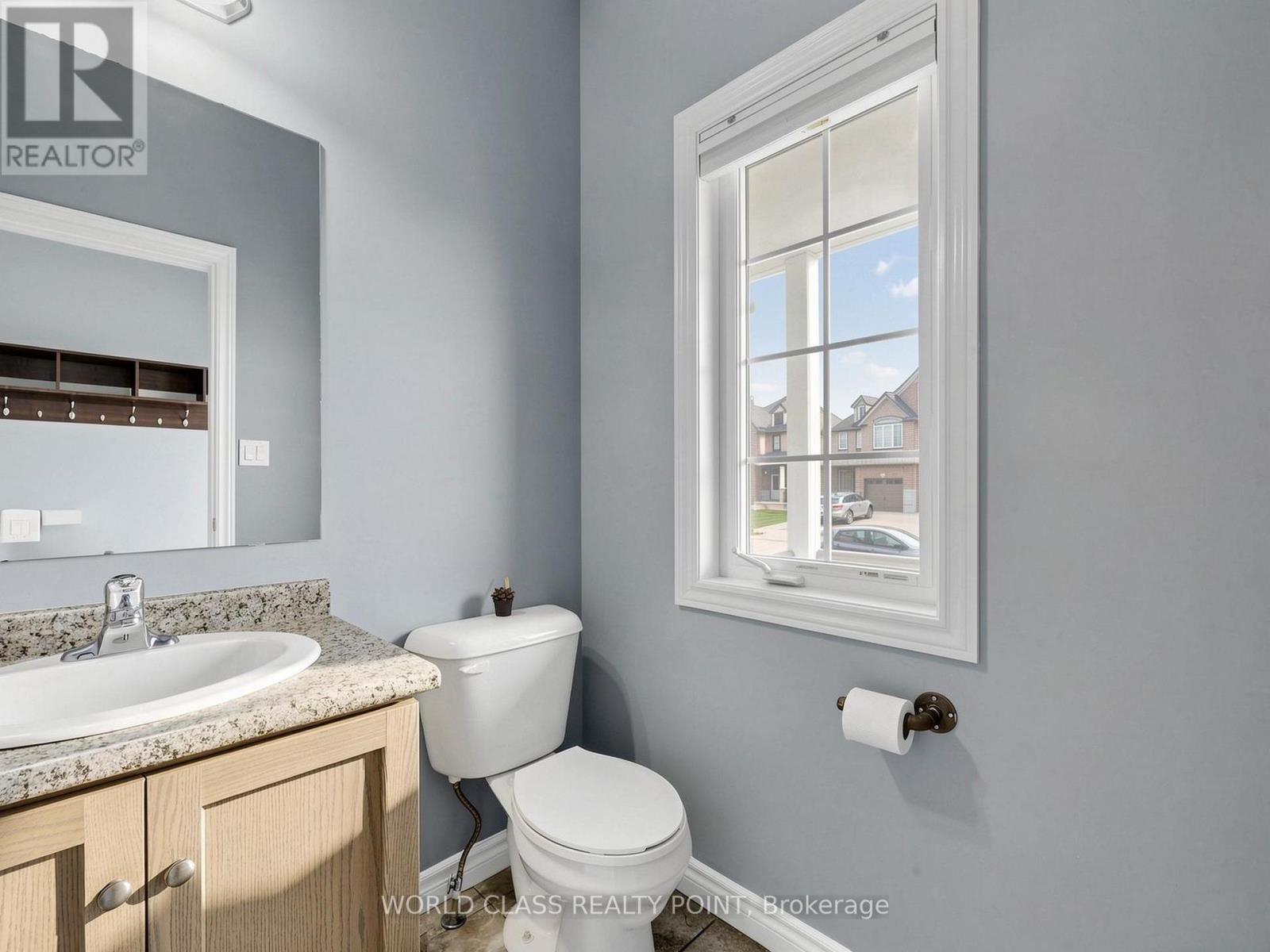 371 FINORO CRESCENT Image 6