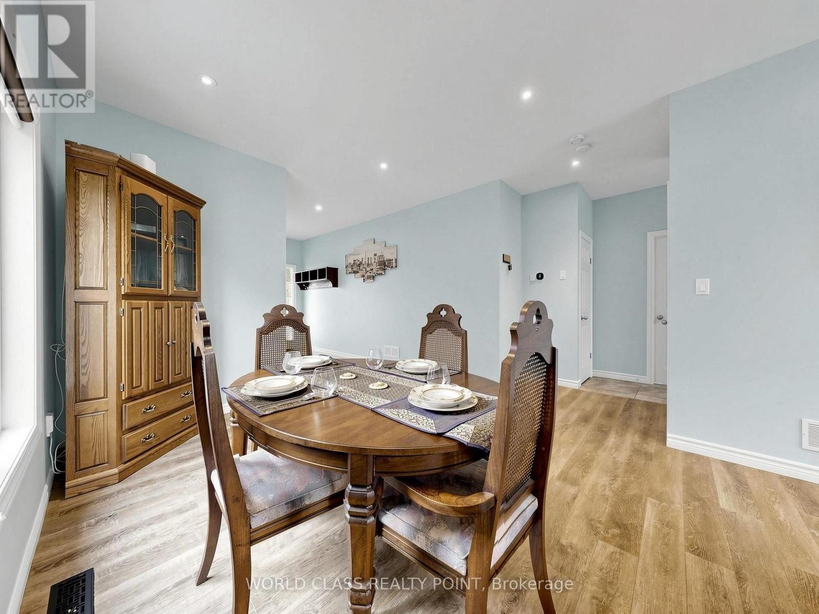 371 FINORO CRESCENT Image 9