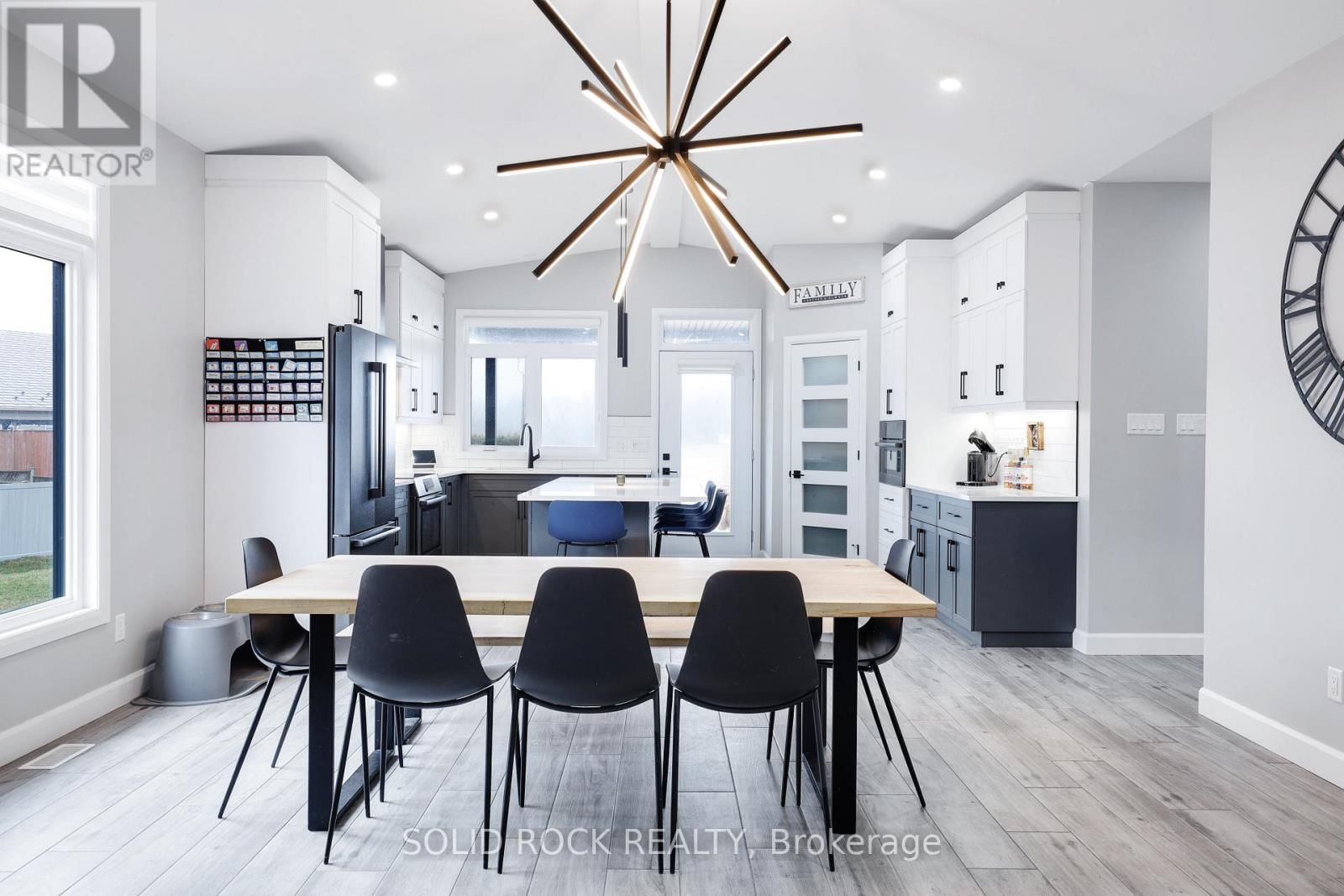 216 FILION STREET Image 13