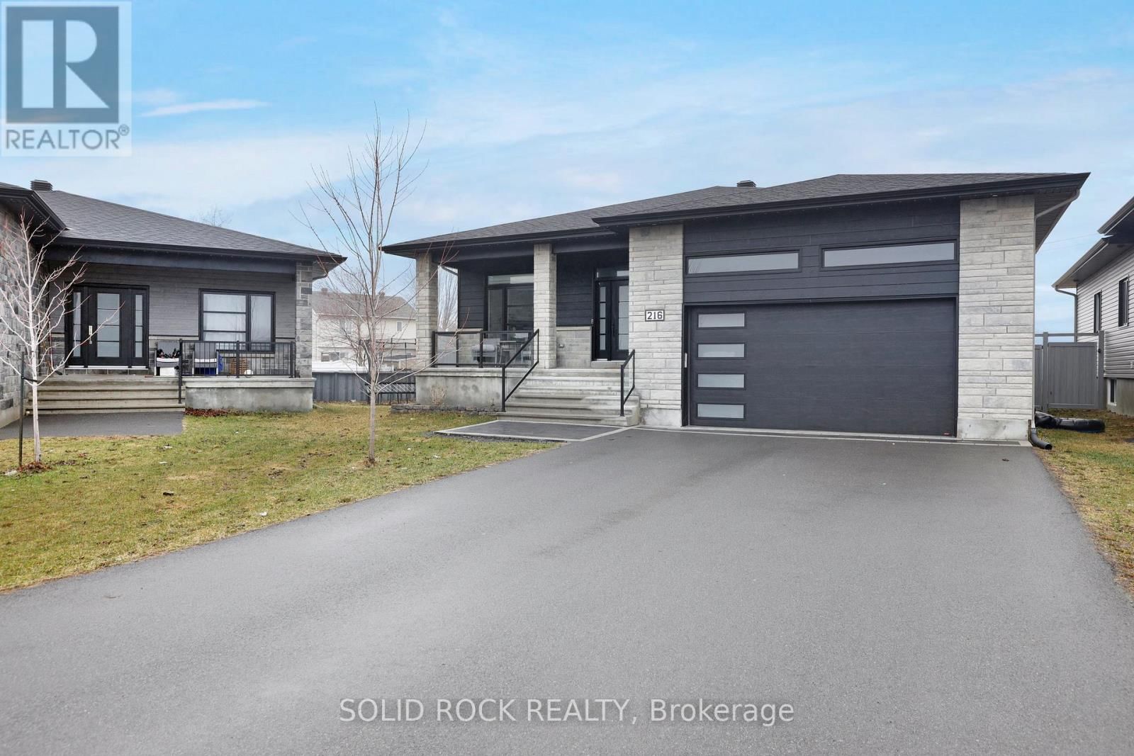 216 FILION STREET Image 2