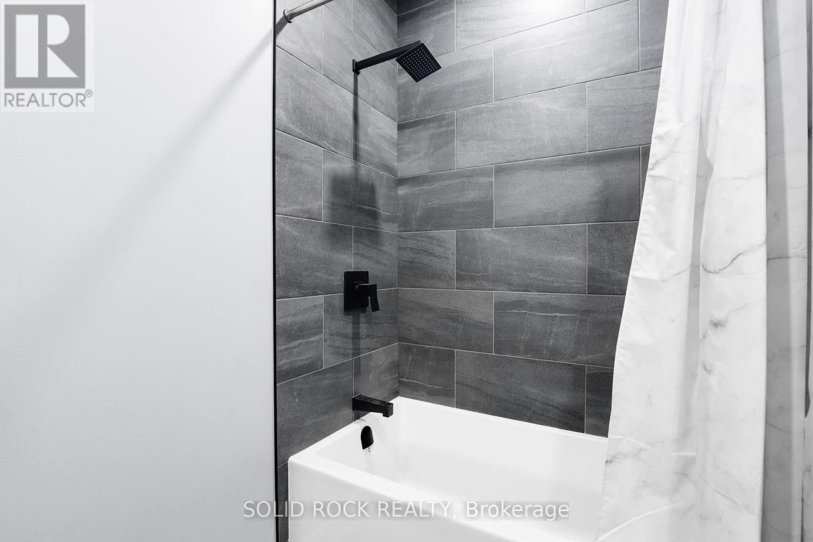 216 FILION STREET Image 32