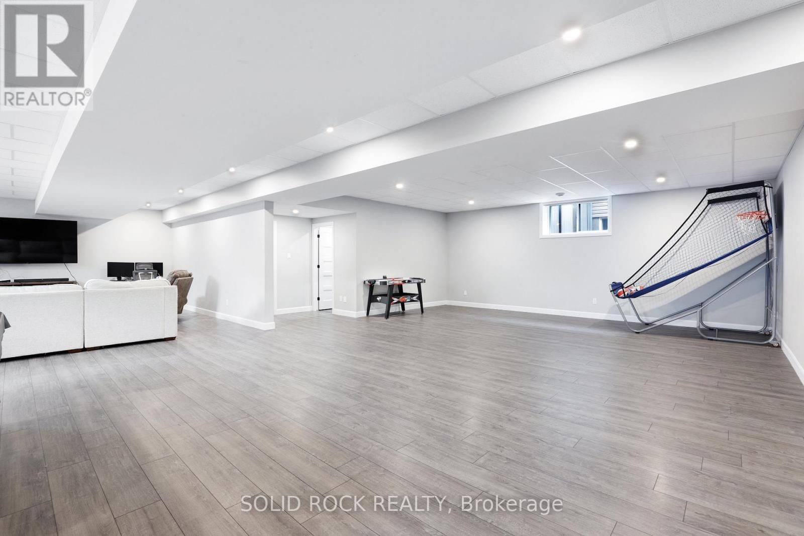 216 FILION STREET Image 35