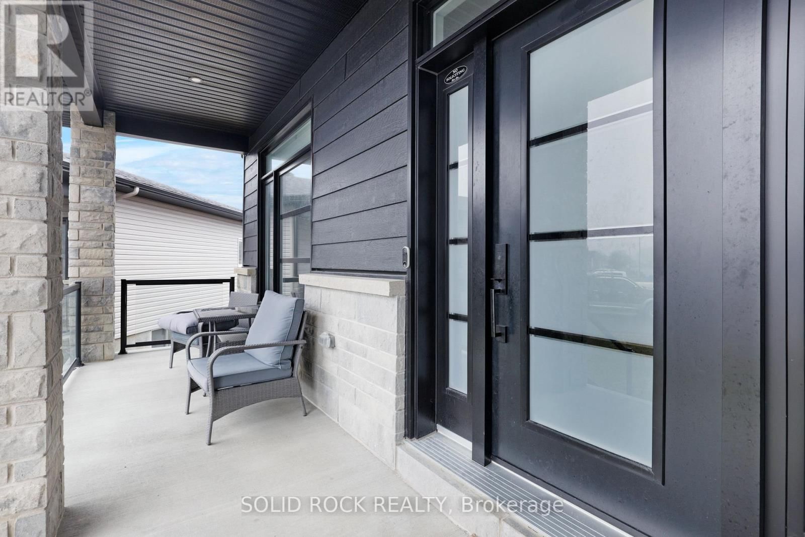 216 FILION STREET Image 4