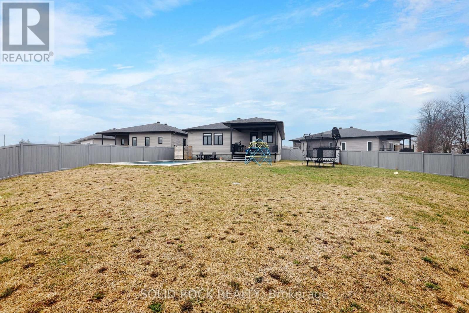 216 FILION STREET Image 48