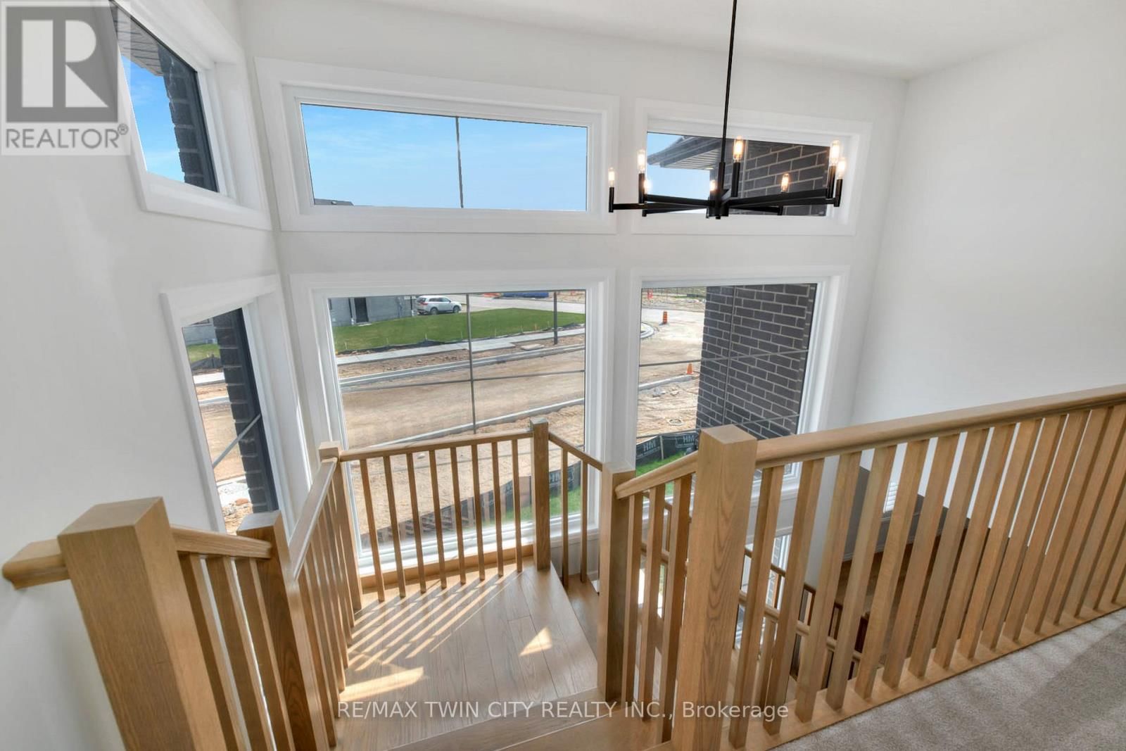 154 DEMPSEY DRIVE Image 23