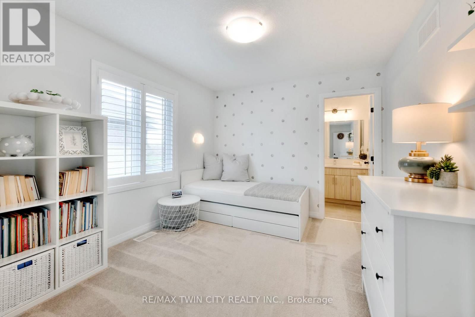 154 DEMPSEY DRIVE Image 29