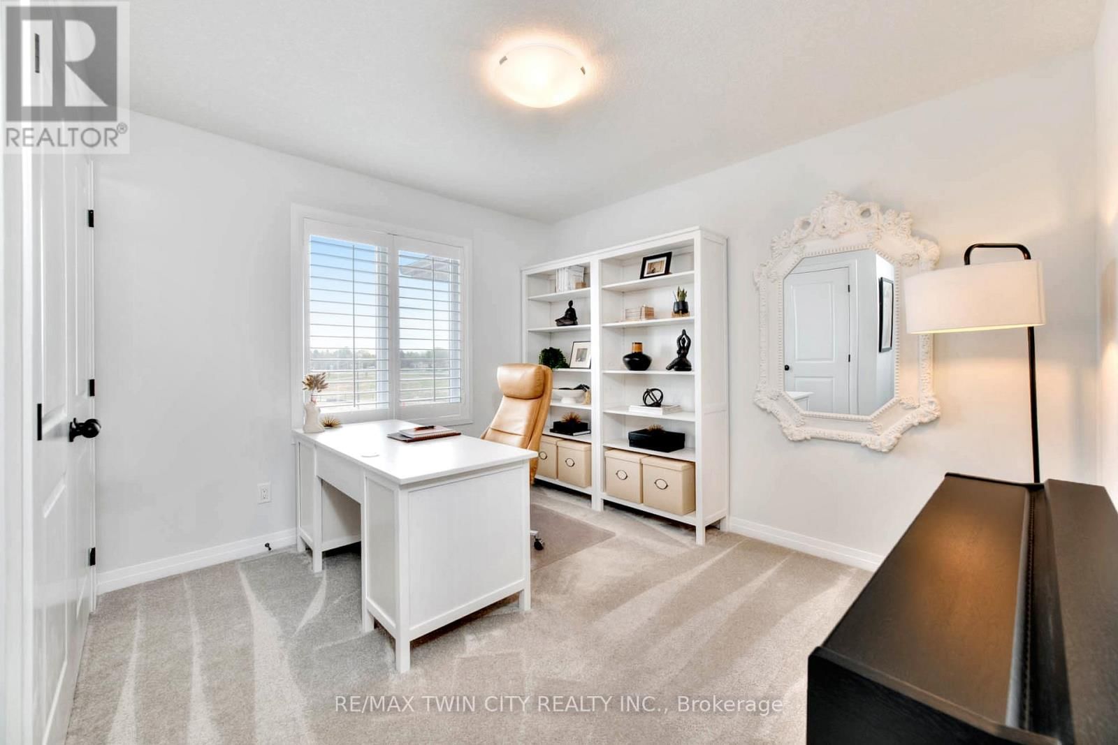 154 DEMPSEY DRIVE Image 32