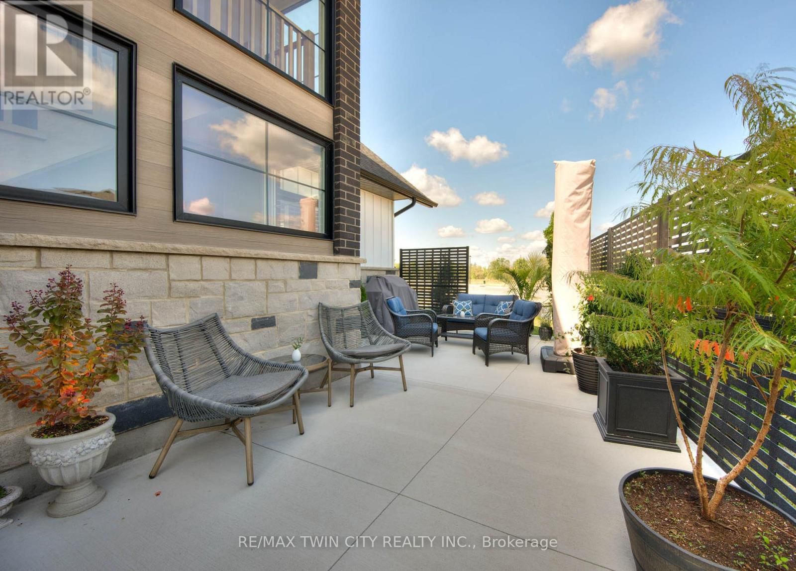 154 DEMPSEY DRIVE Image 37