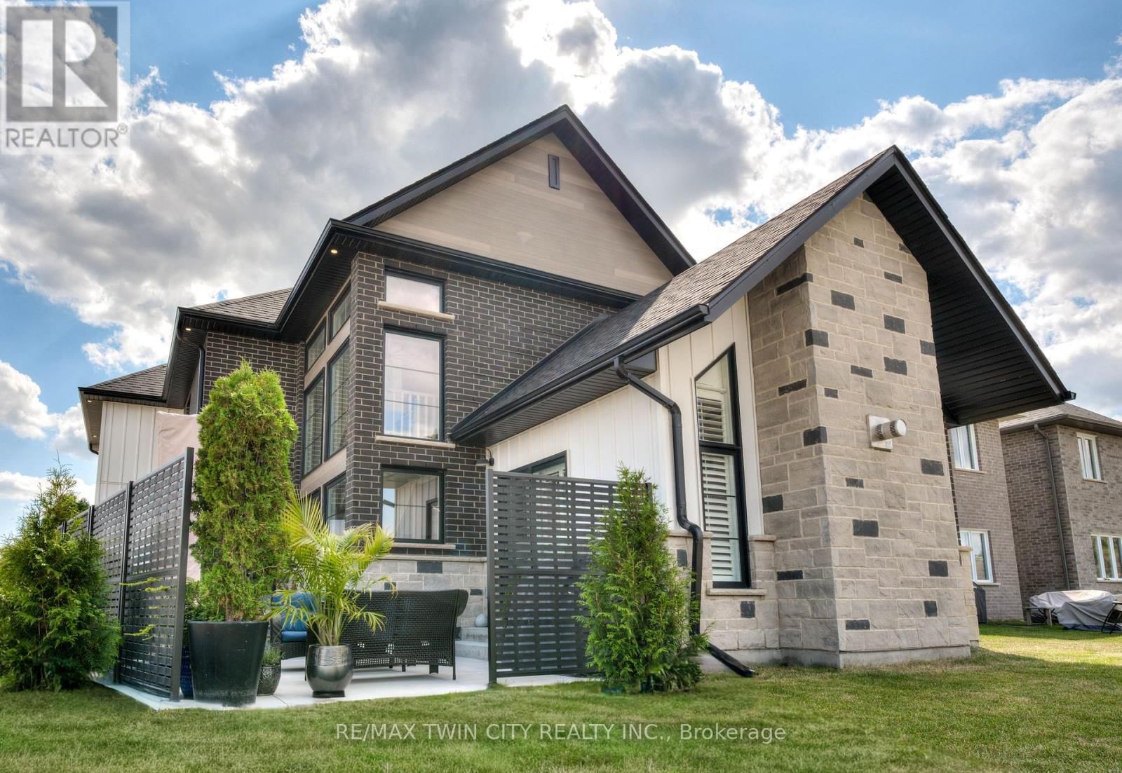 154 DEMPSEY DRIVE Image 39