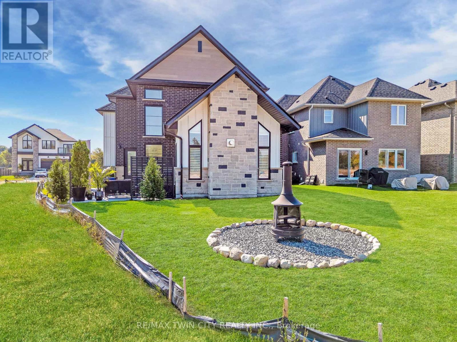 154 DEMPSEY DRIVE Image 41