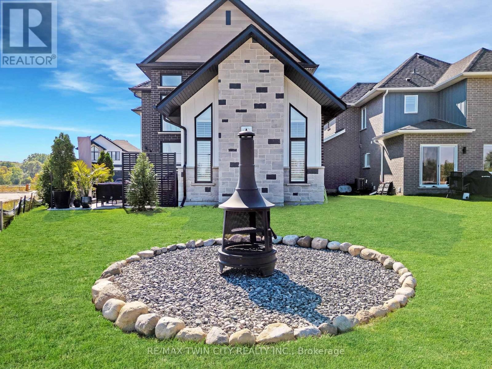 154 DEMPSEY DRIVE Image 43