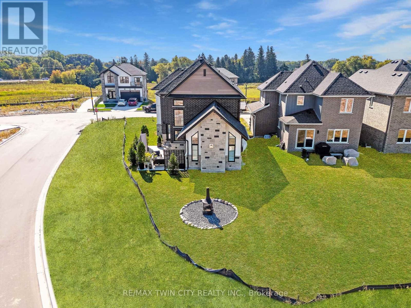 154 DEMPSEY DRIVE Image 46