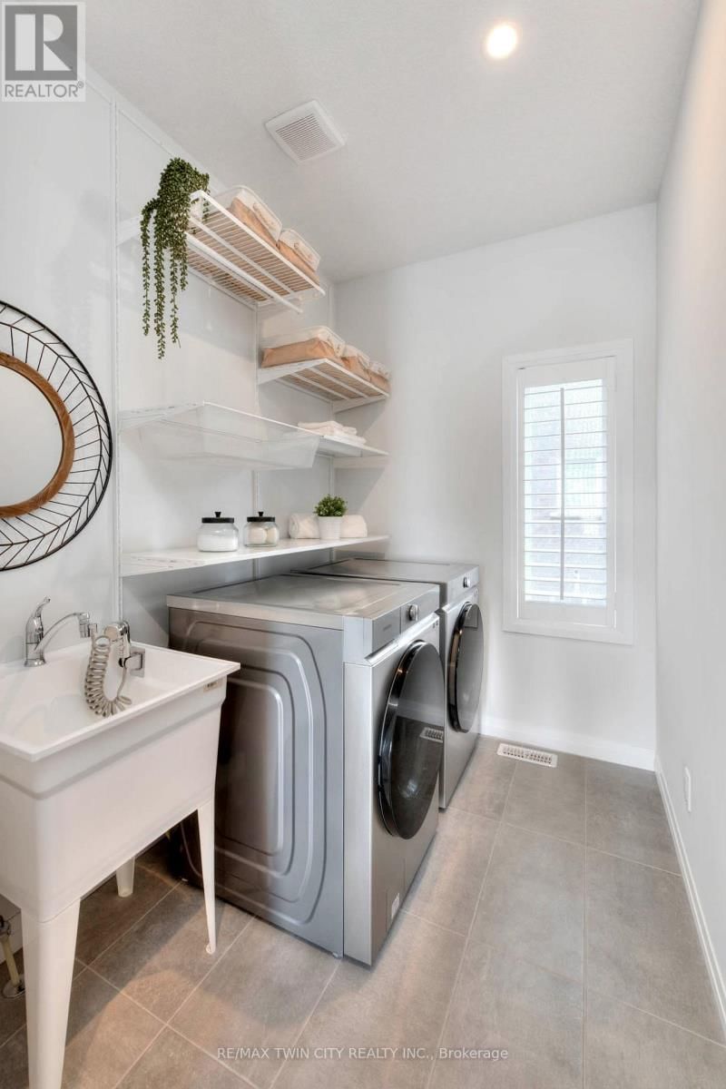 154 DEMPSEY DRIVE Image 9