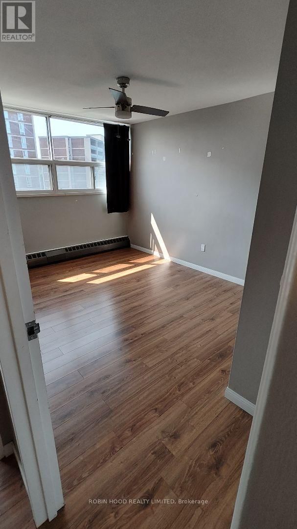 705 - 1950 MAIN STREET WEST Image 10