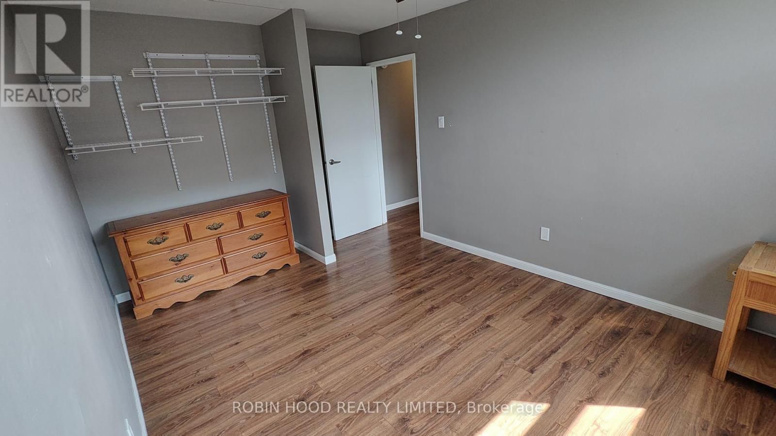 705 - 1950 MAIN STREET WEST Image 11