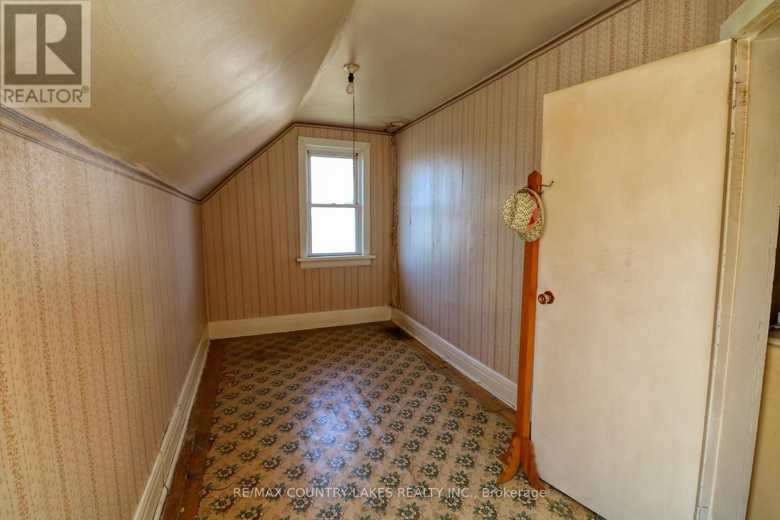 495 ELDON STATION ROAD Image 11