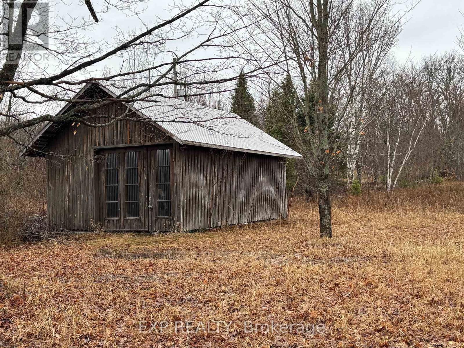 98 KENNEDY ROAD Image 29