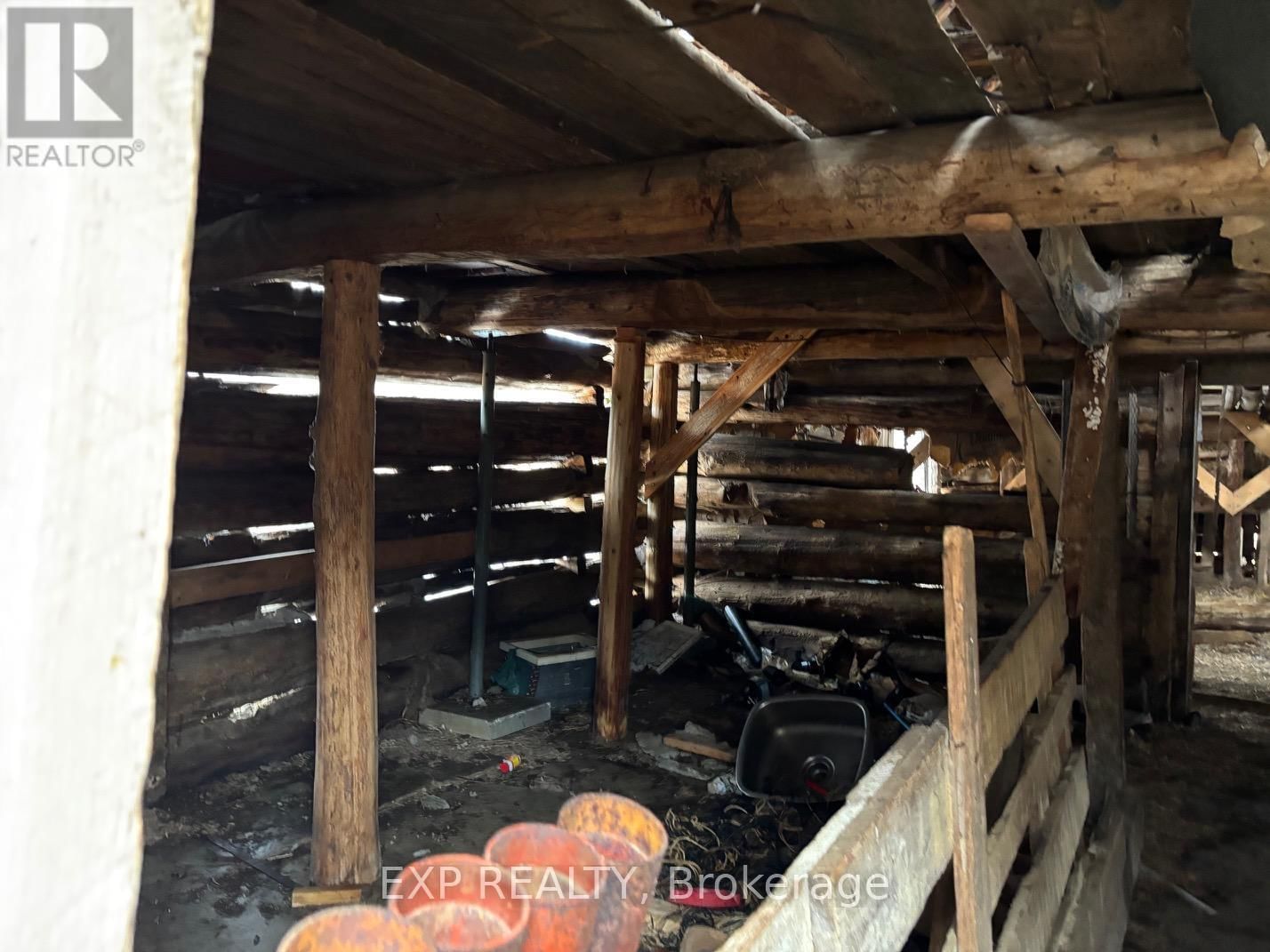 98 KENNEDY ROAD Image 37