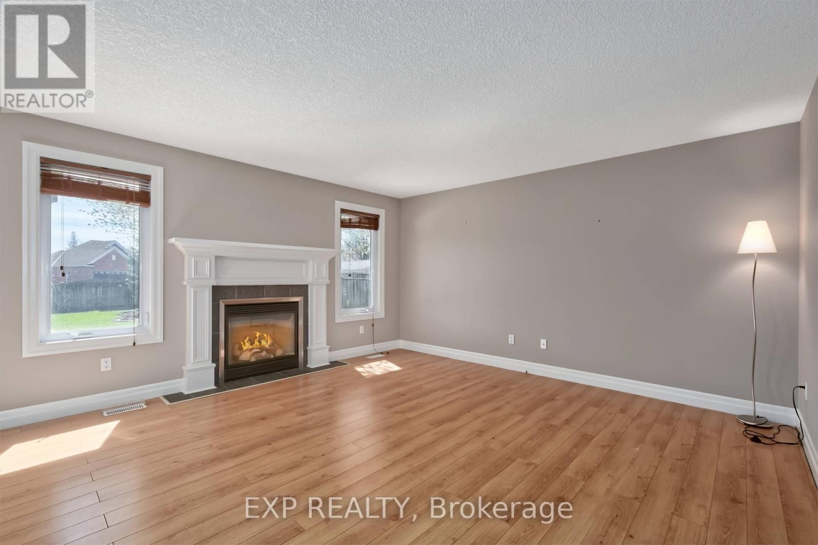 54 TREADWELL STREET Image 24