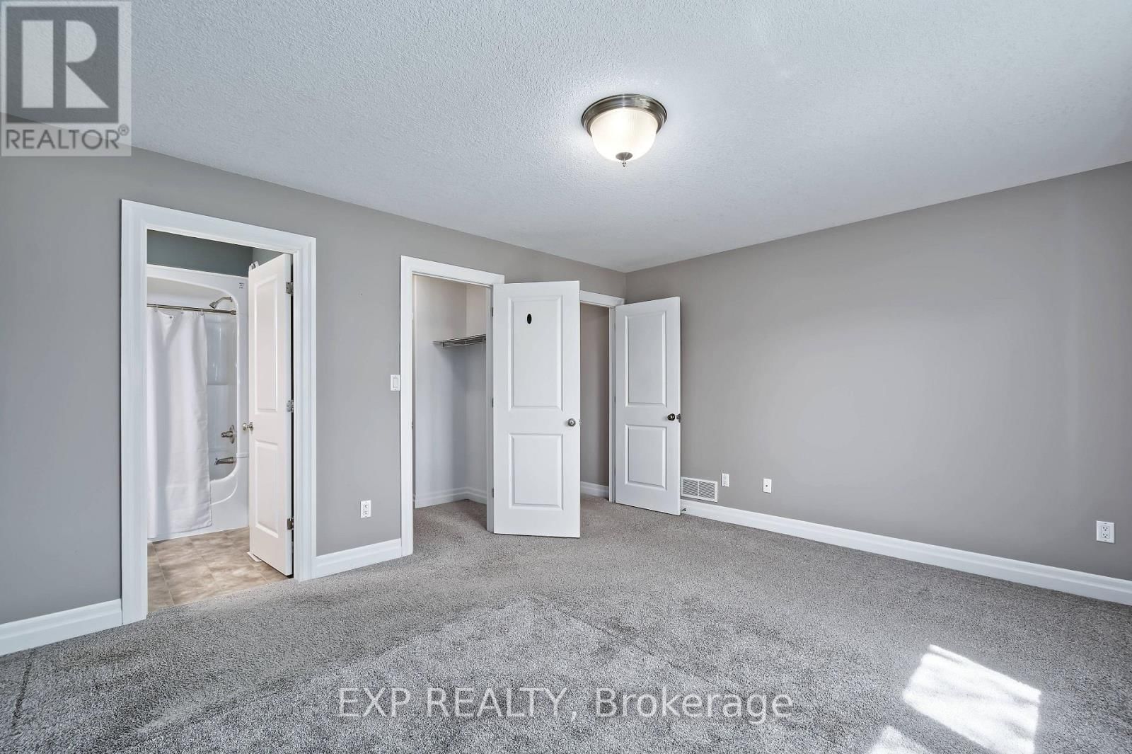 54 TREADWELL STREET Image 33