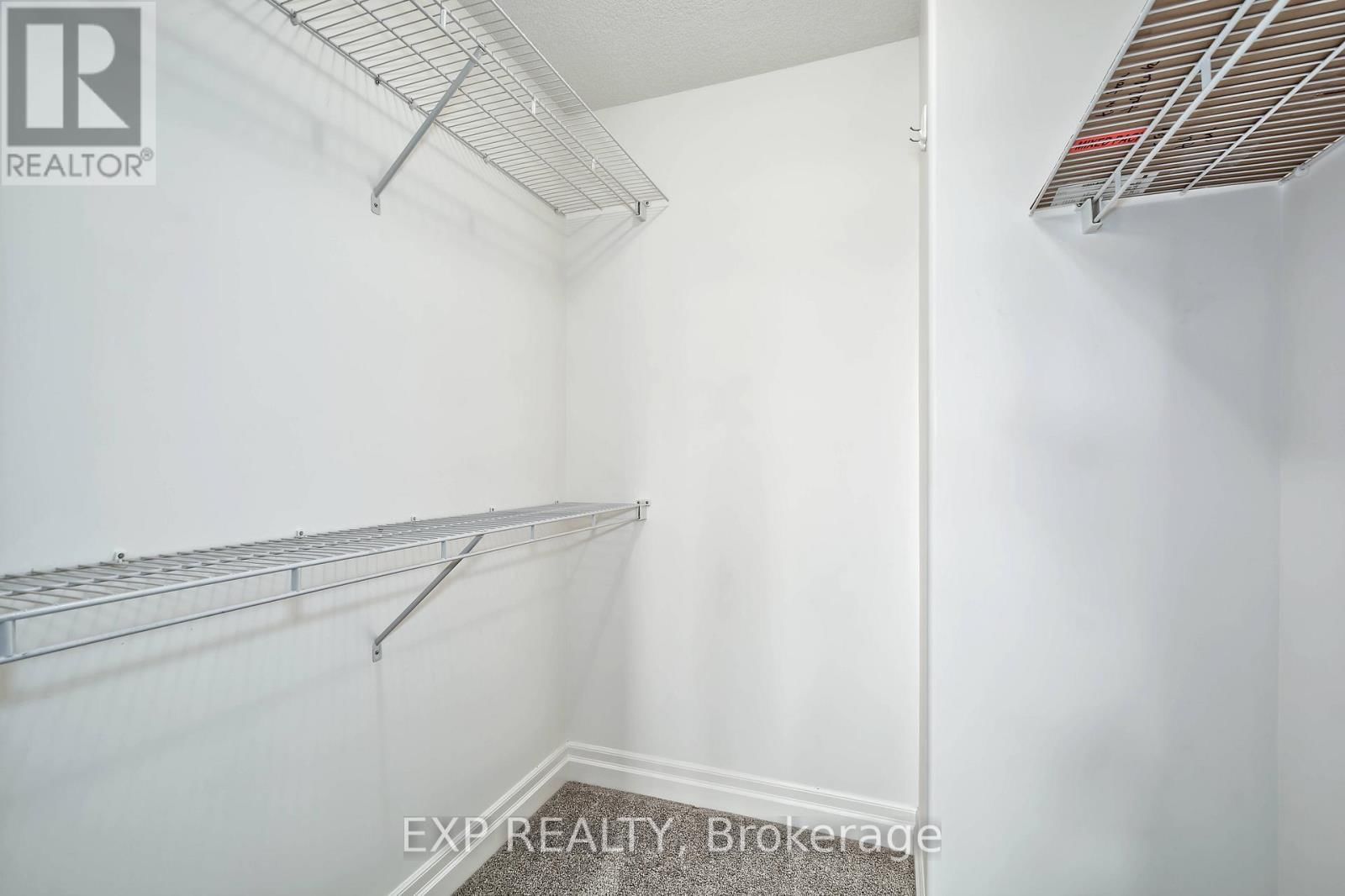 54 TREADWELL STREET Image 35