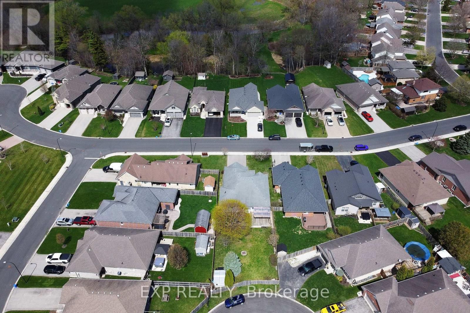 54 TREADWELL STREET Image 39