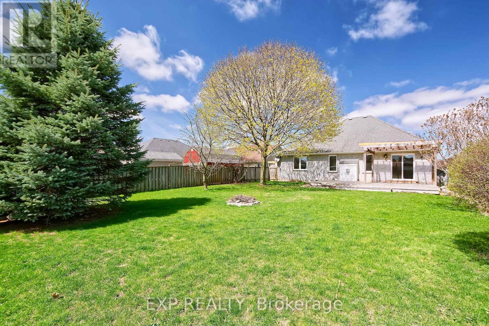 54 TREADWELL STREET Image 4