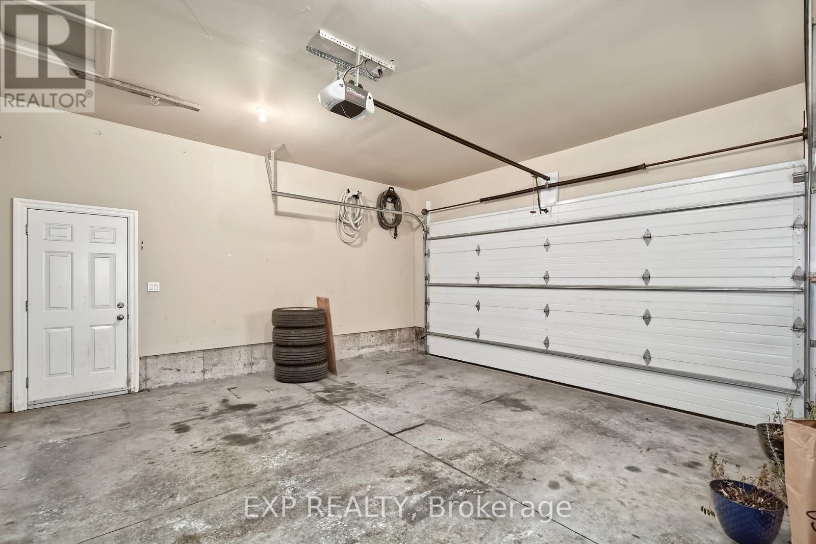 54 TREADWELL STREET Image 44