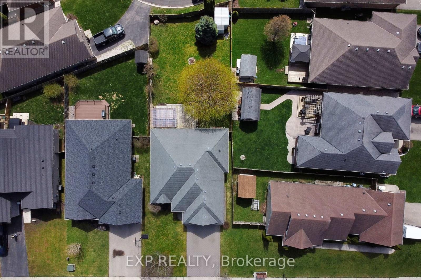 54 TREADWELL STREET Image 6