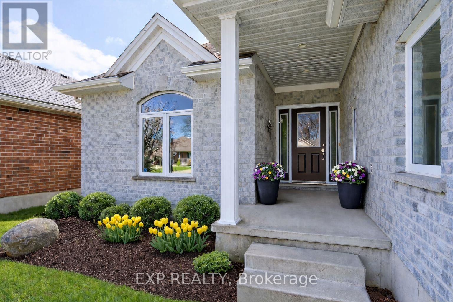 54 TREADWELL STREET Image 9