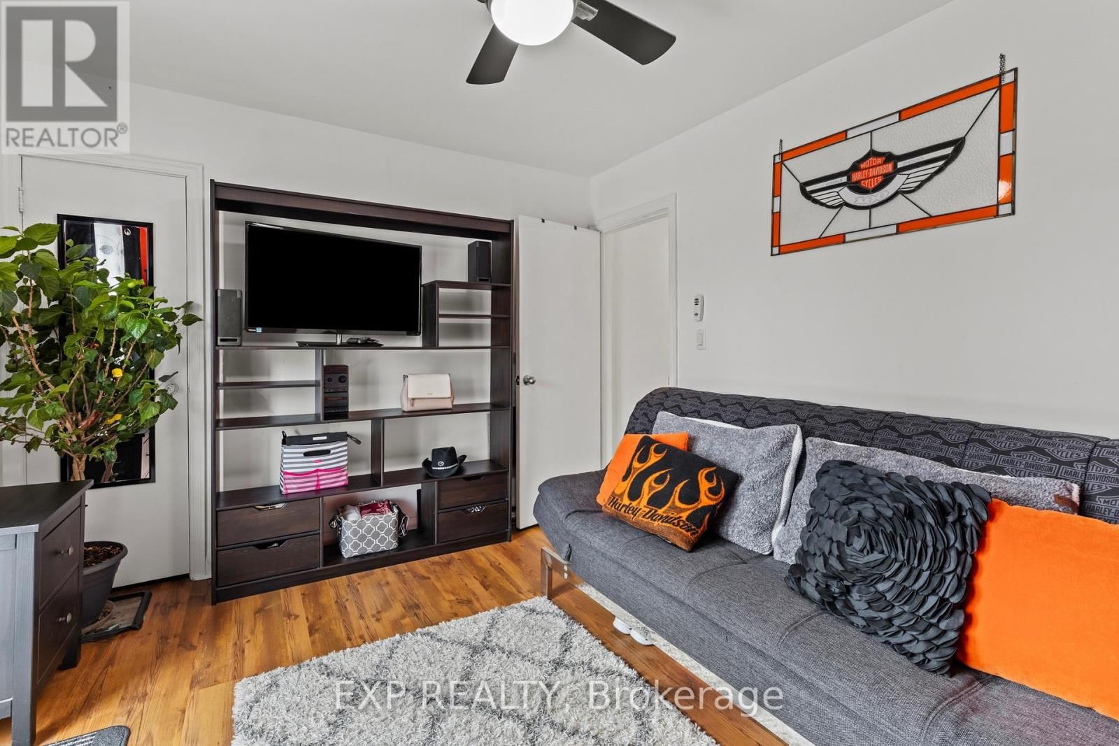 5367 KITCHENER STREET Image 14