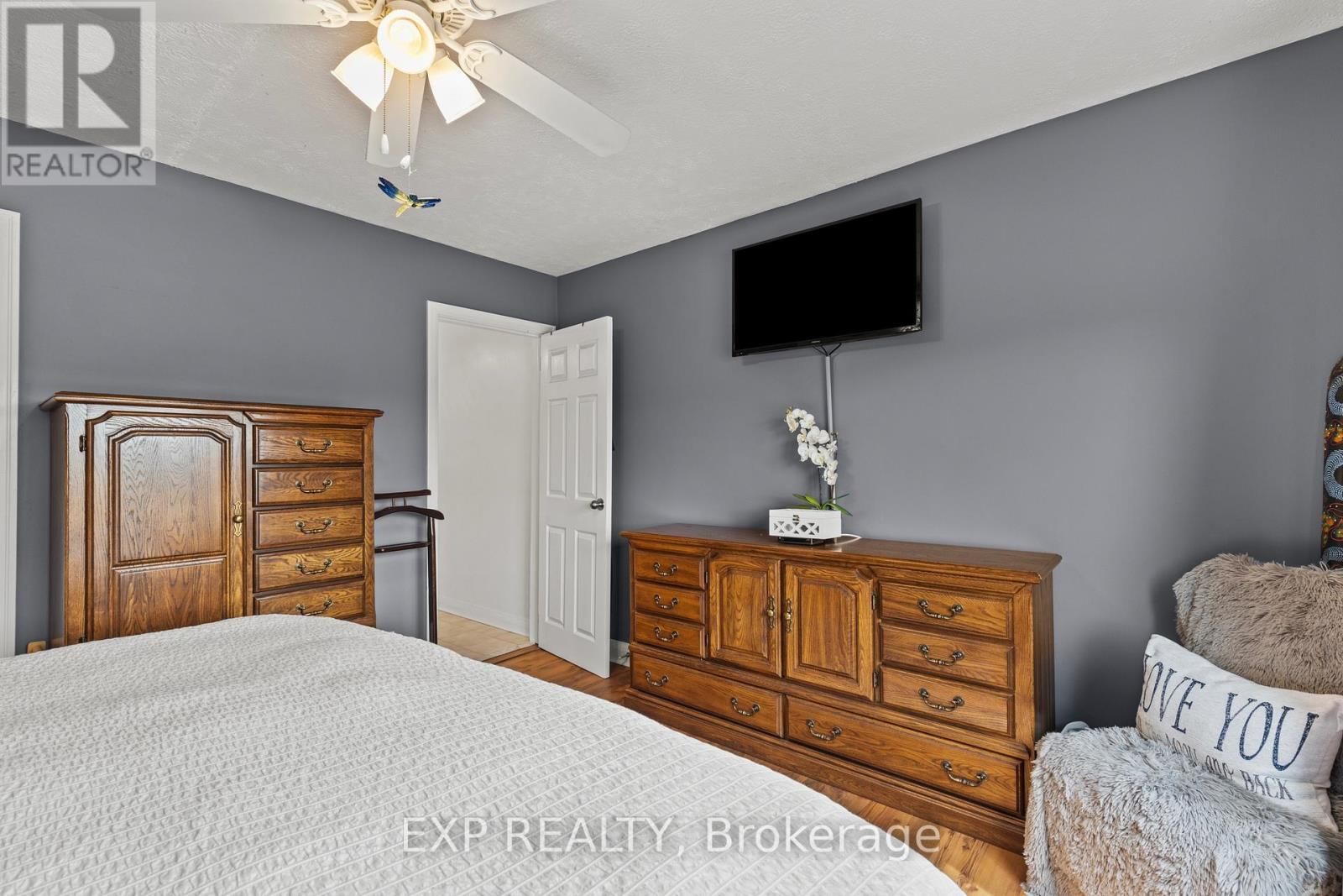 5367 KITCHENER STREET Image 16