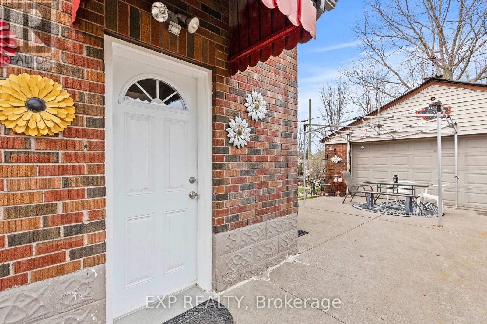 5367 KITCHENER STREET Image 19