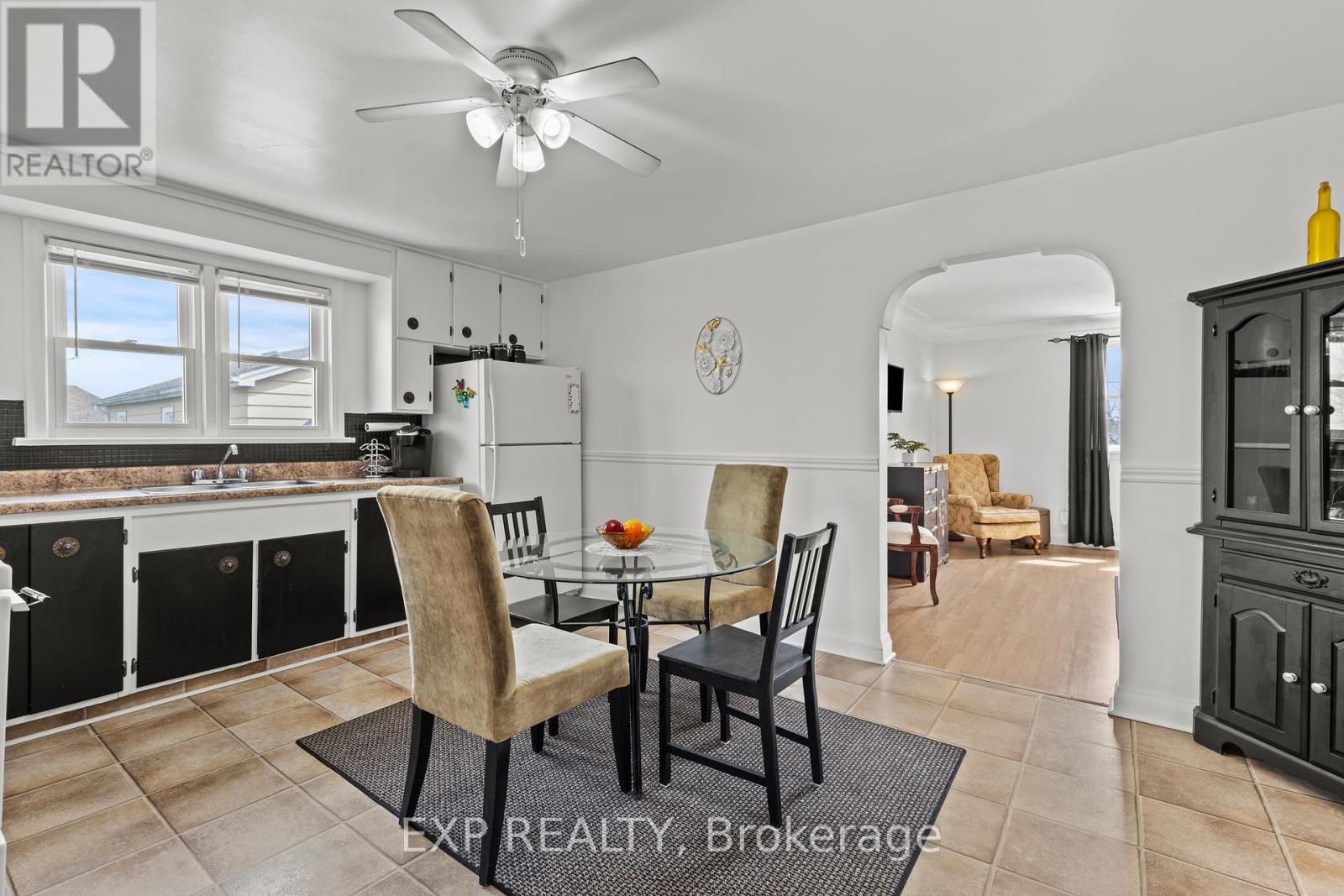 5367 KITCHENER STREET Image 45