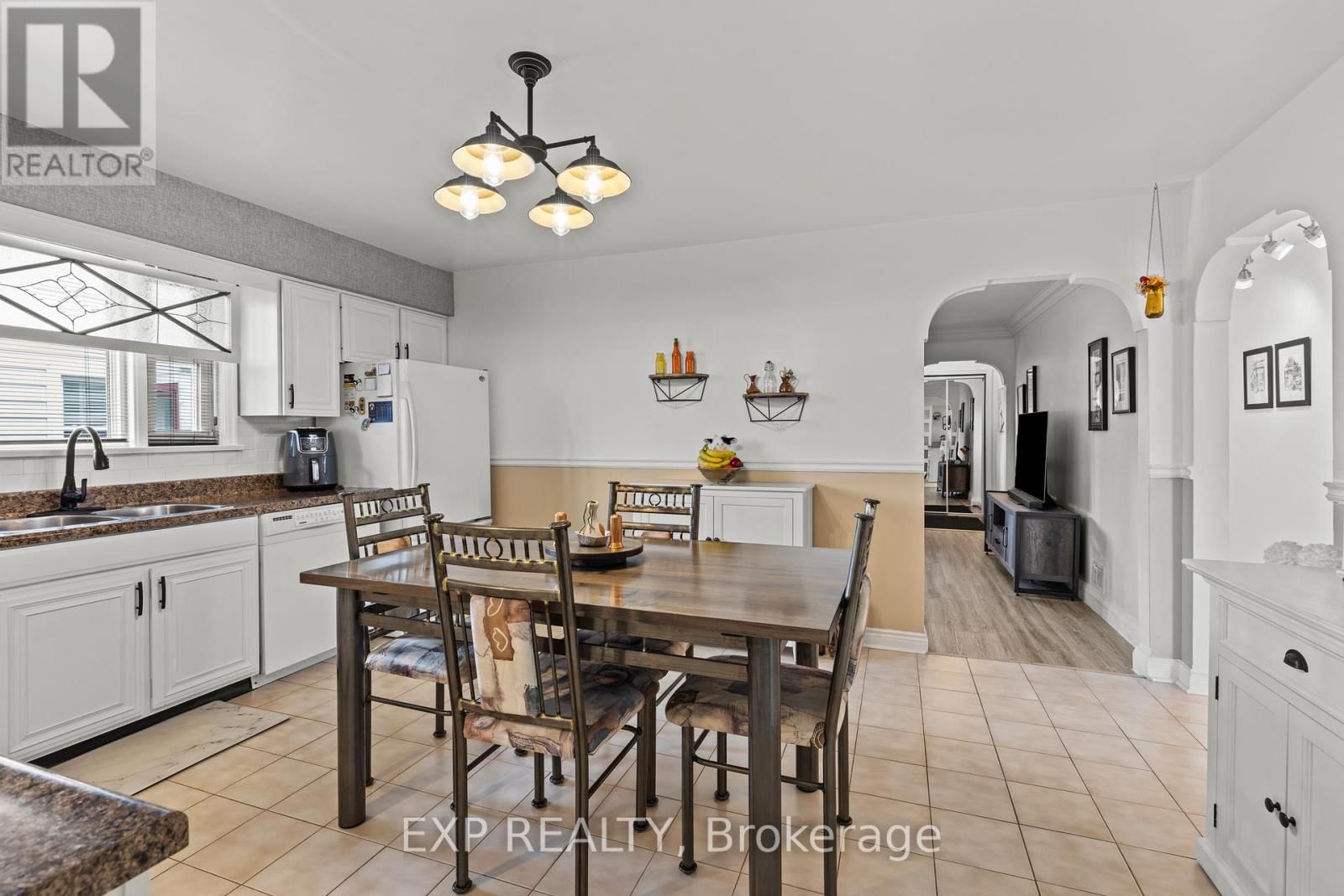 5367 KITCHENER STREET Image 9