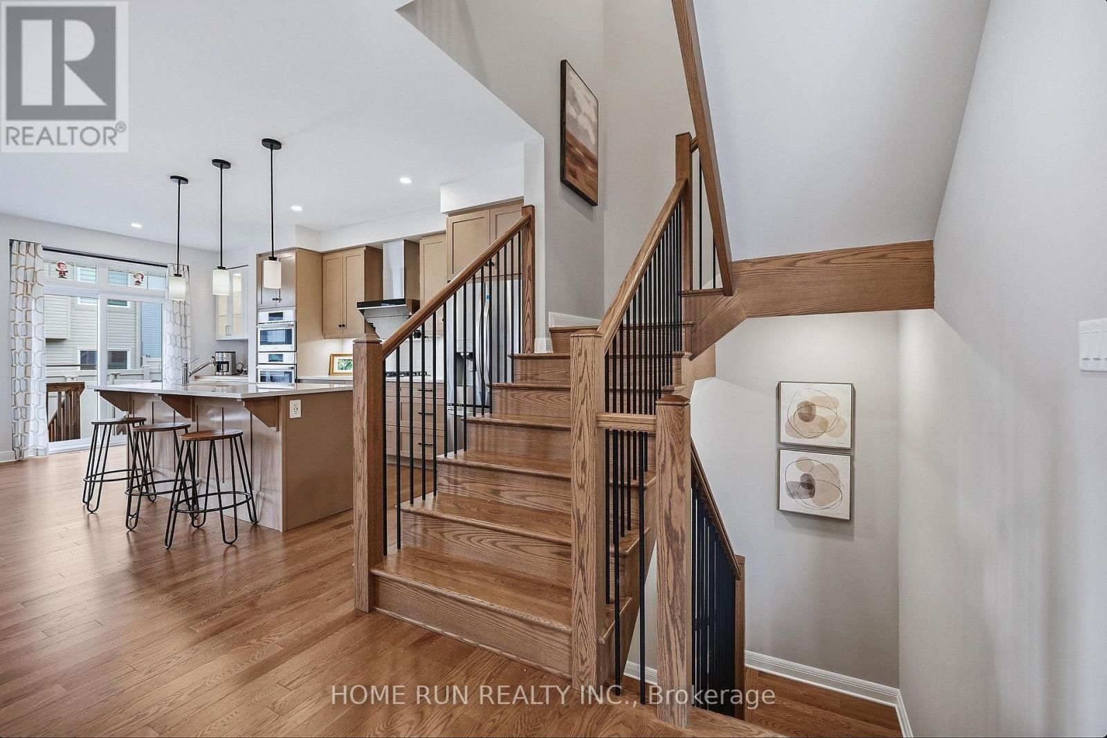 501 HITZLAY TERRACE Image 13