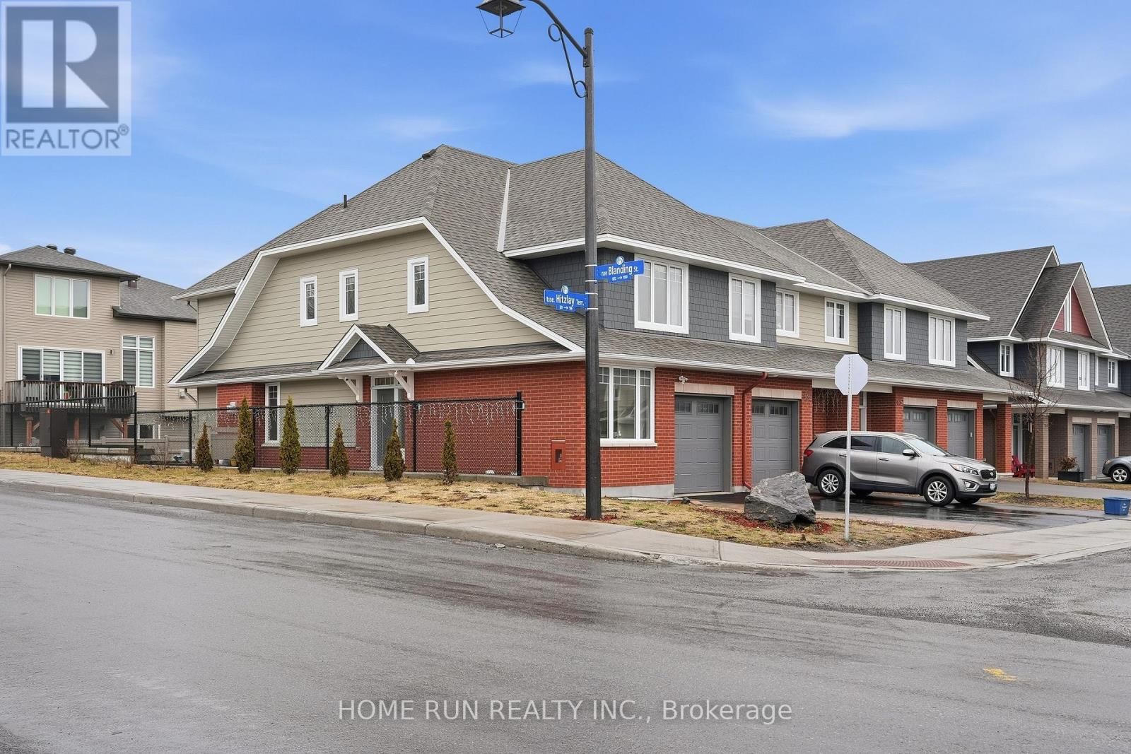 501 HITZLAY TERRACE Image 3