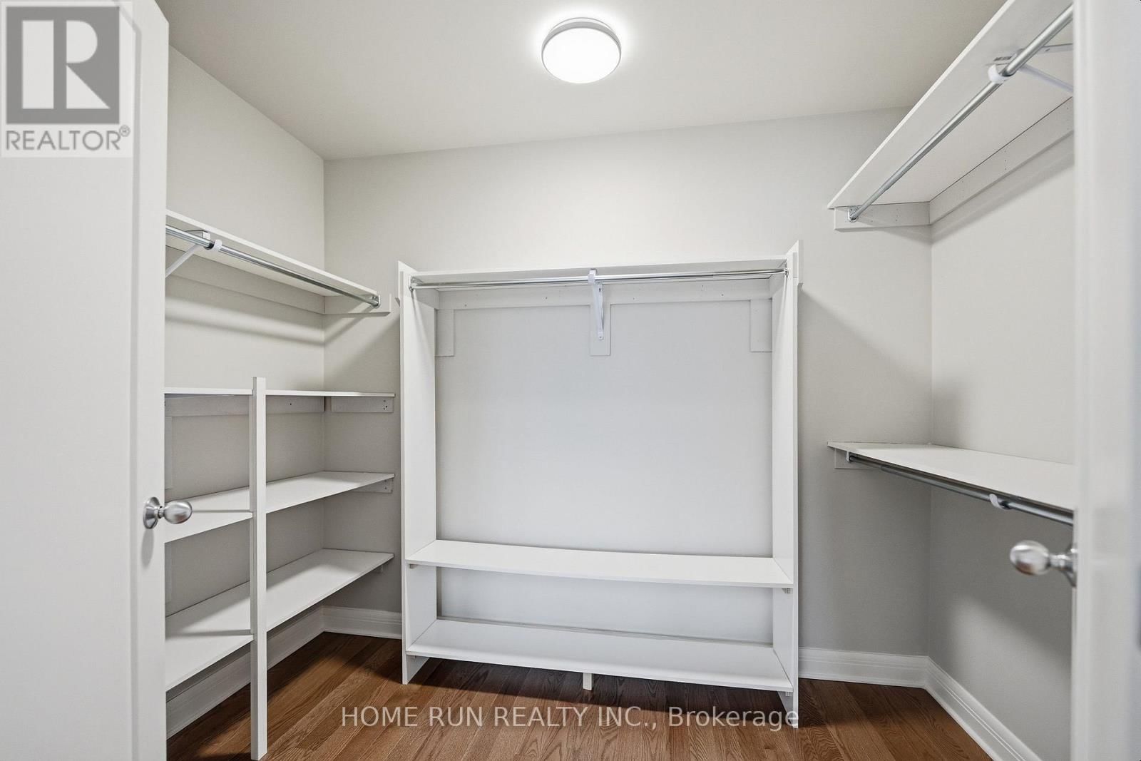 501 HITZLAY TERRACE Image 33