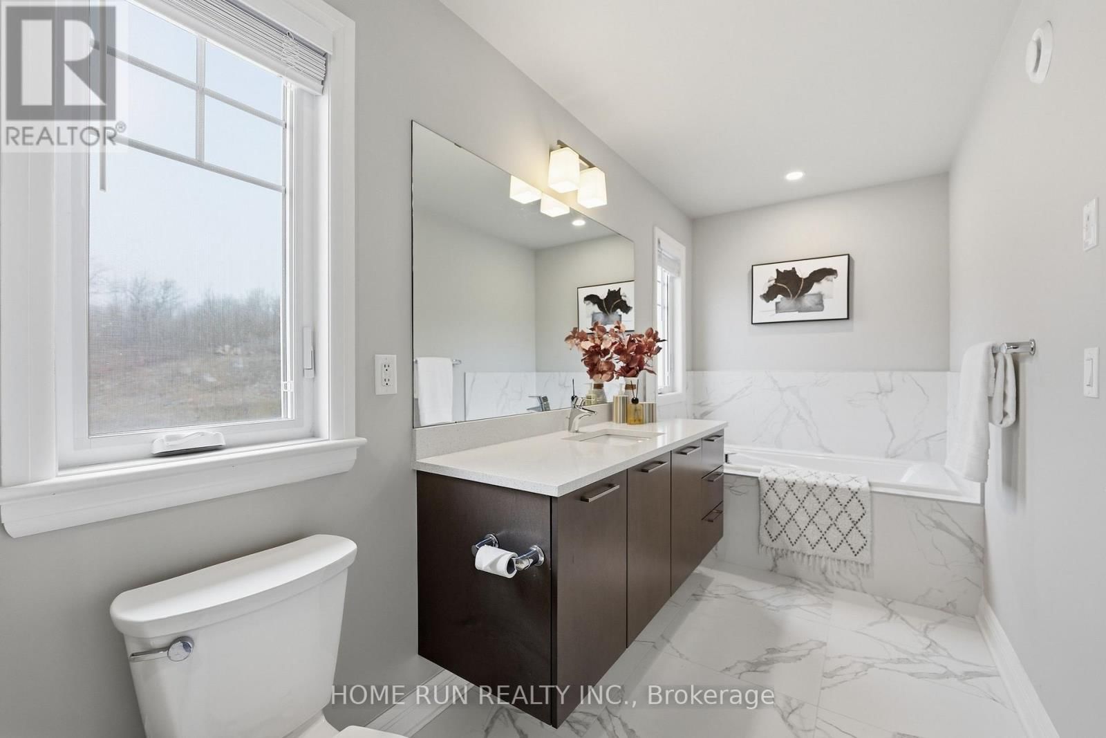 501 HITZLAY TERRACE Image 34