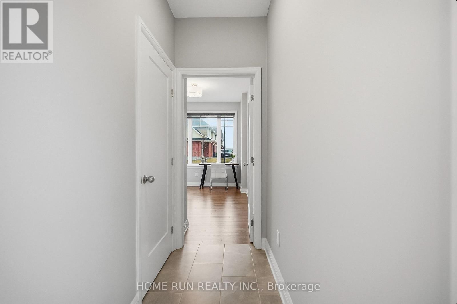 501 HITZLAY TERRACE Image 7