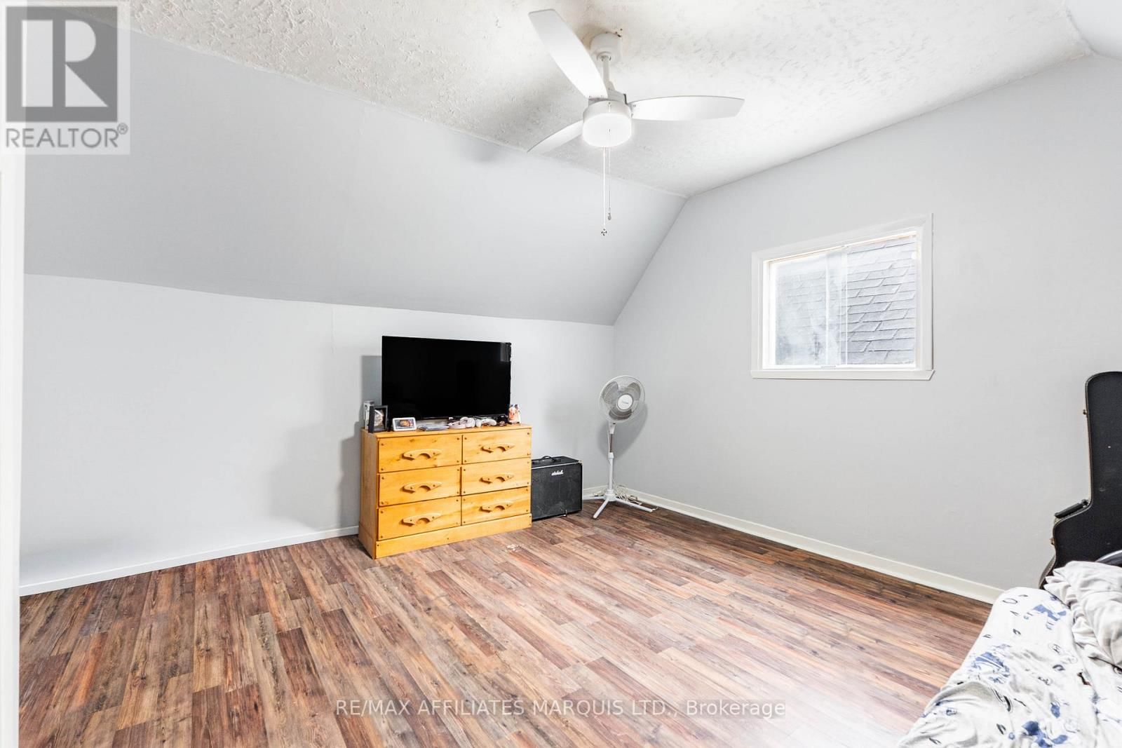 538 BEDFORD STREET Image 16