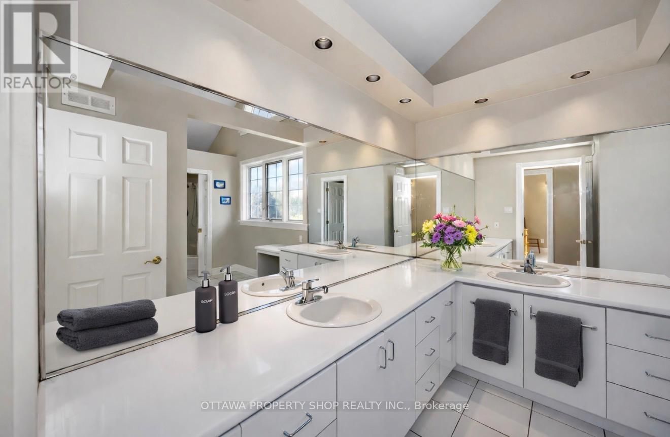 3057 GREENLAND ROAD Image 16