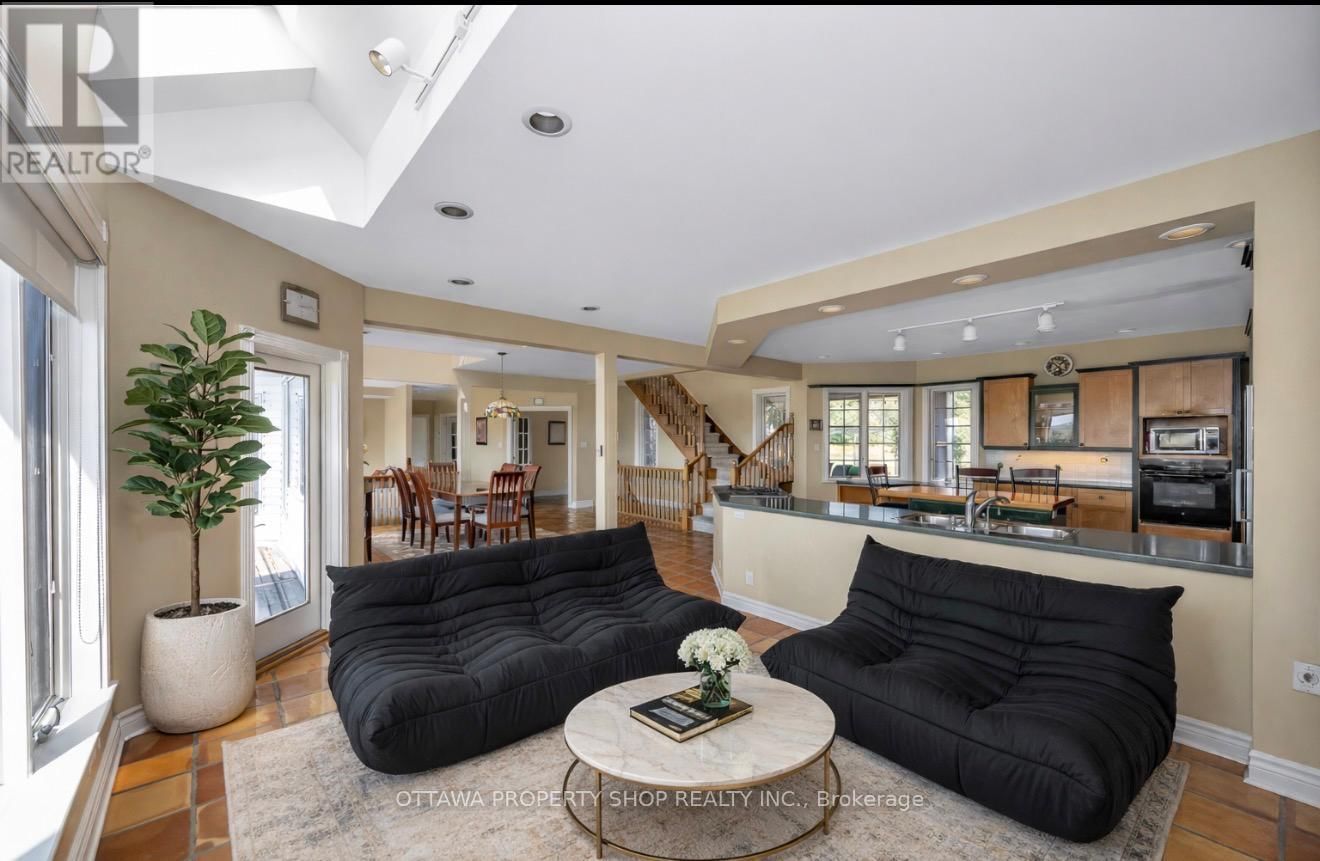 3057 GREENLAND ROAD Image 25