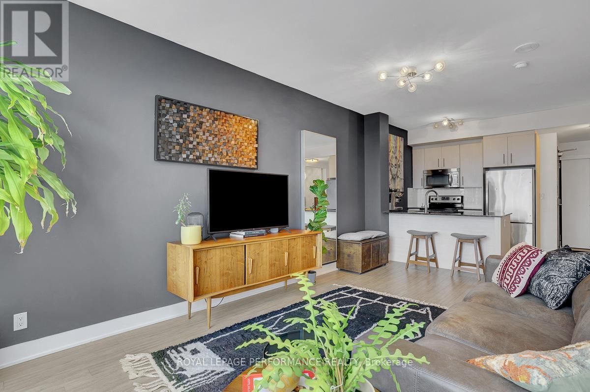 1004 - 118 HOLMWOOD AVENUE Image 6