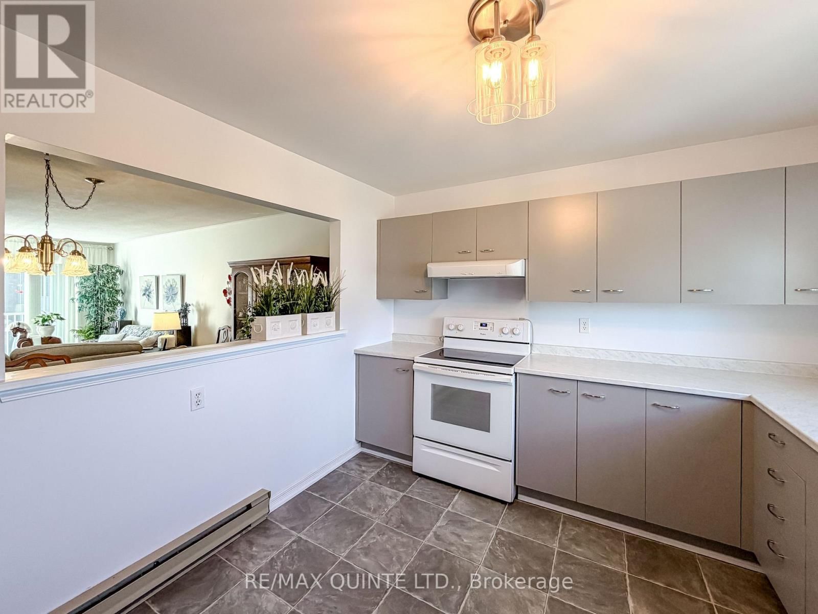 10 - 179 HERCHIMER AVENUE Image 9